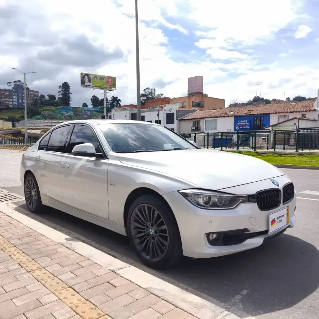 BMW 335i Luxury